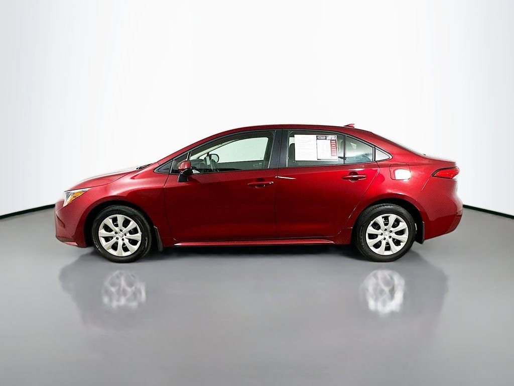 Used 2025 Toyota Corolla LE image 5