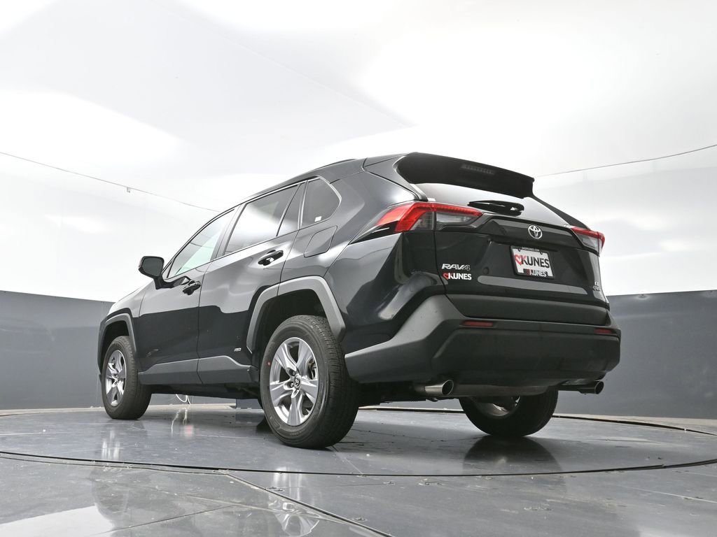 Used 2025 Toyota RAV4 LE image 53