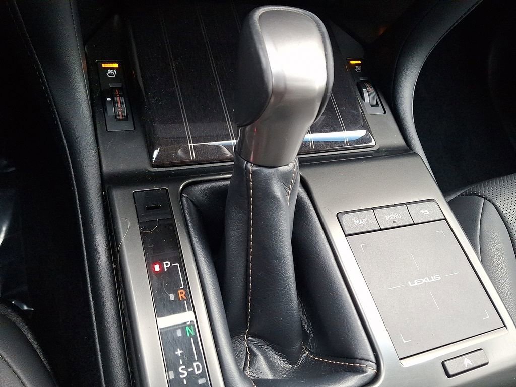 Used 2023 Lexus GX 460 Premium w/ Accessory Package image 16