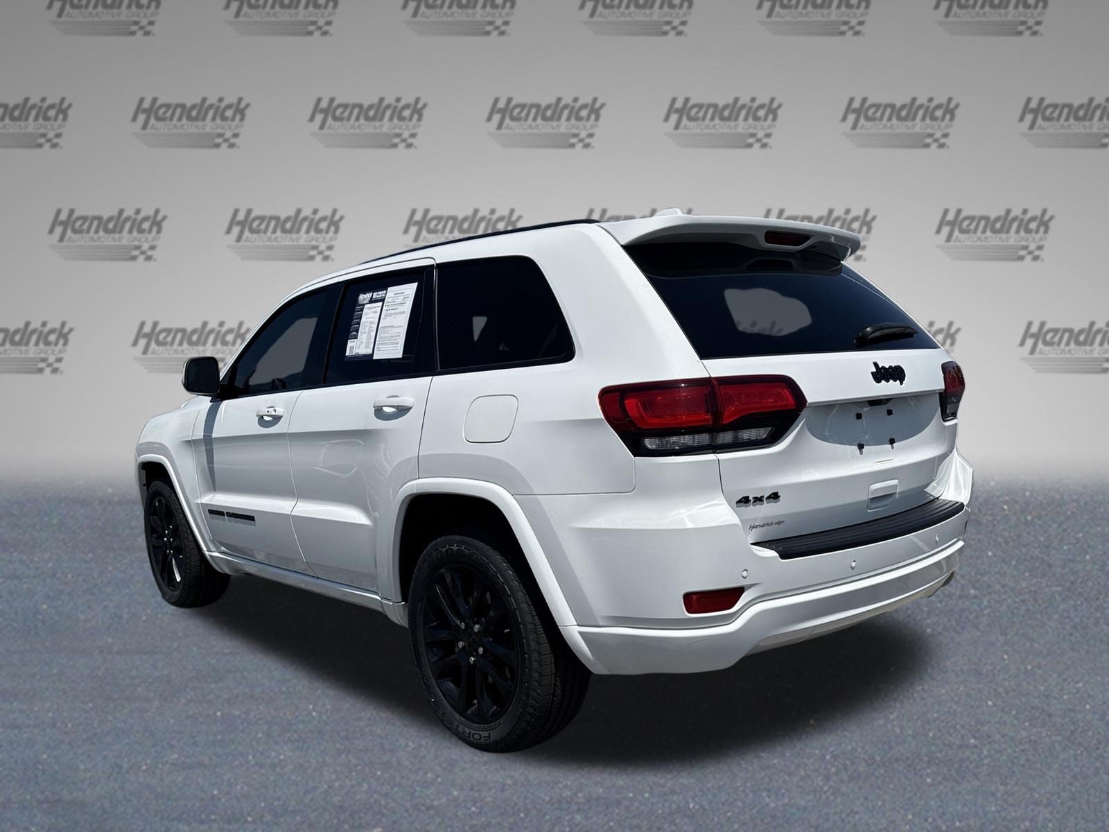 Used 2021 Jeep Grand Cherokee Laredo X AWD/4WD image 8