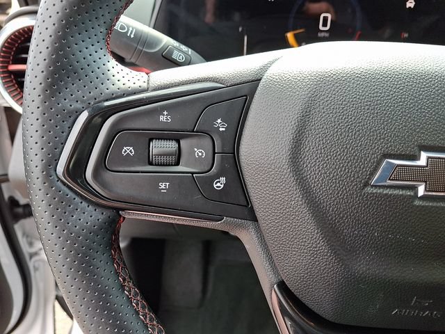 Used 2025 Chevrolet Trax RS w/ Sunroof Package FWD image 21