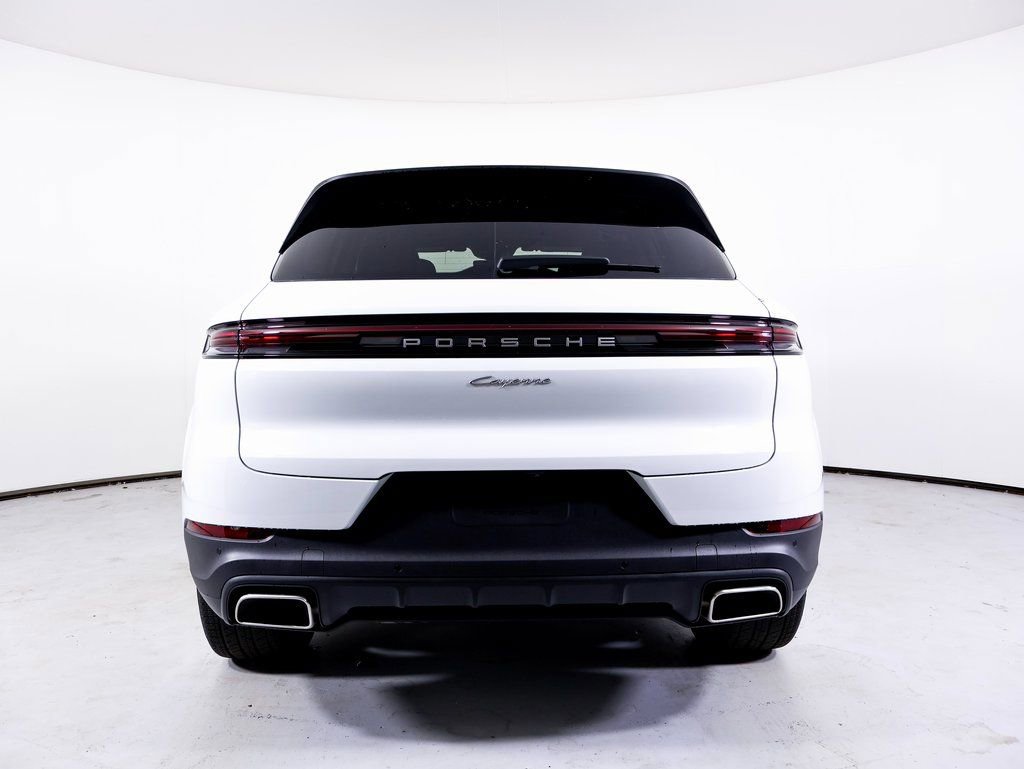 Certified 2025 Porsche Cayenne image 28