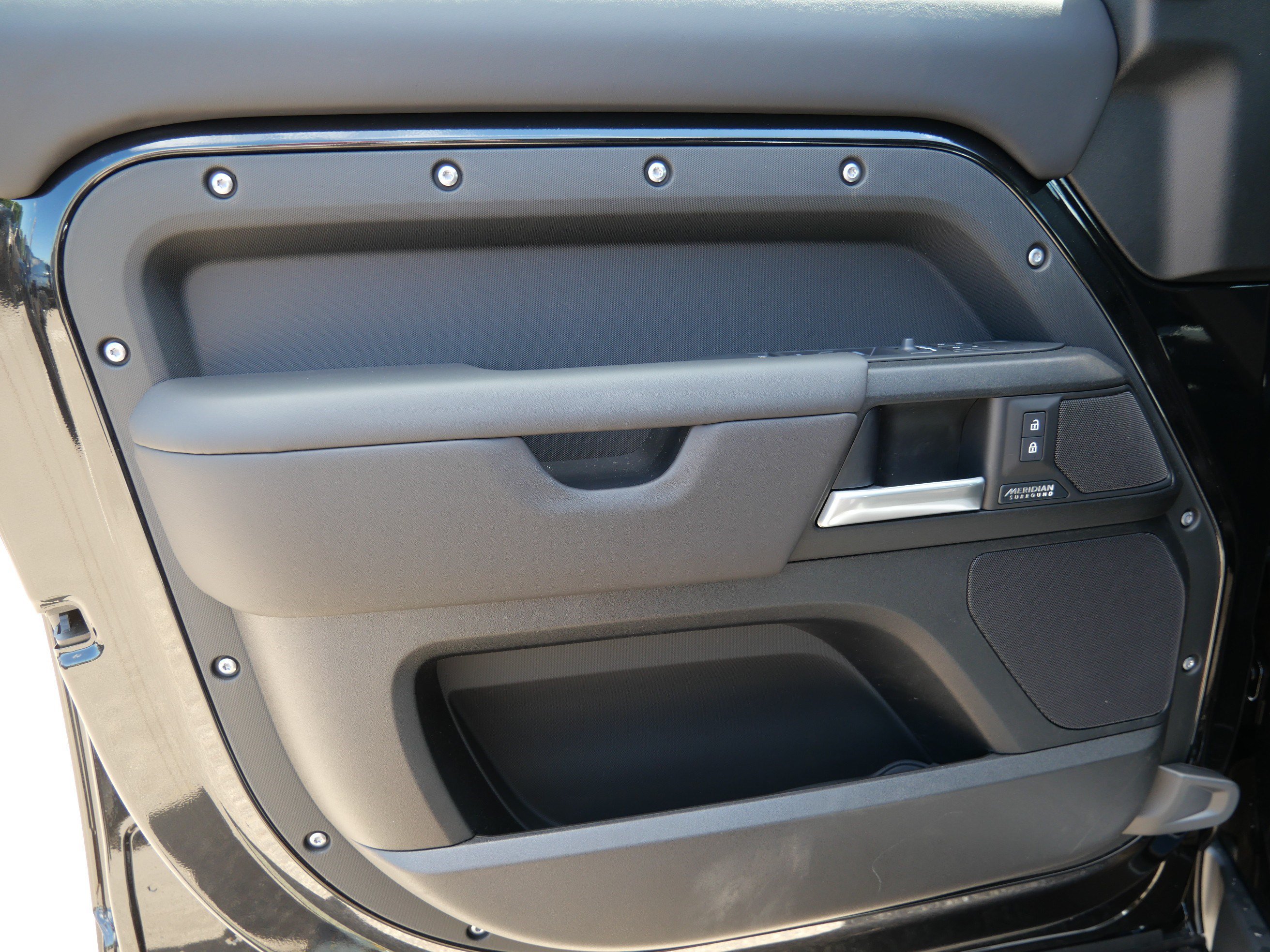 New 2026 Land Rover Defender 130 X AWD/4WD image 4