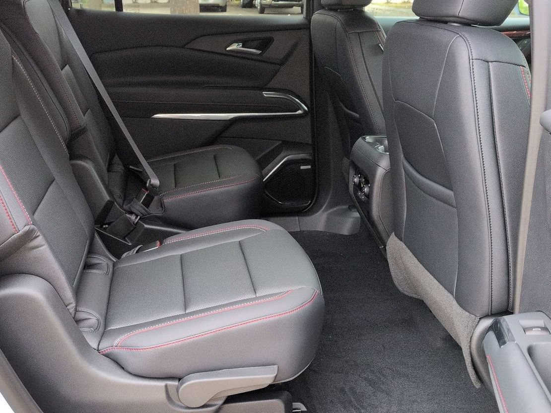 New 2026 Chevrolet Traverse Z71 w/ Enhanced Driving Package AWD/4WD image 26