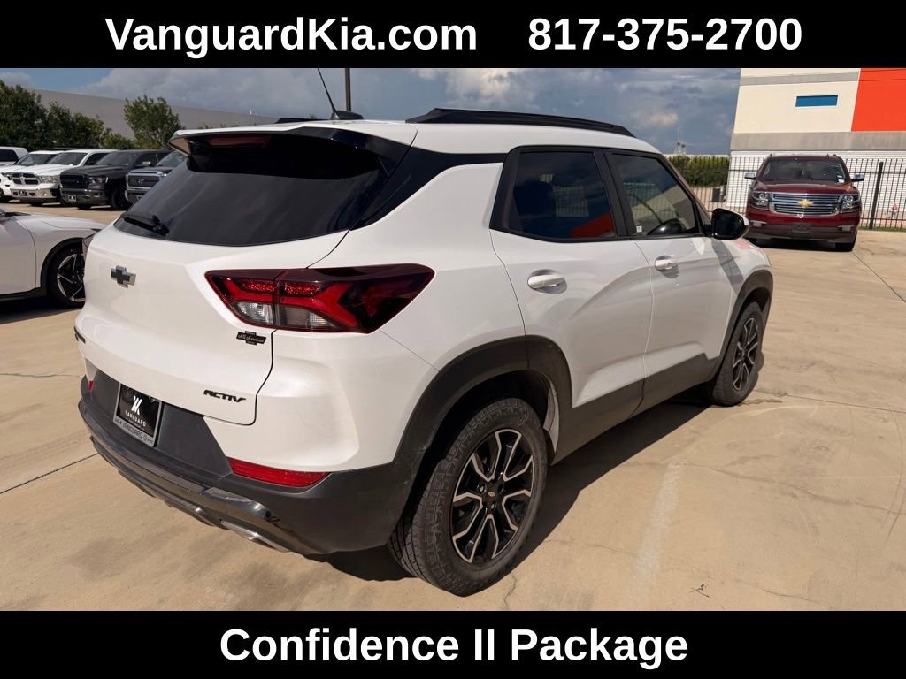 Used 2023 Chevrolet TrailBlazer ACTIV w/ Sun and Liftgate Package AWD/4WD image 4