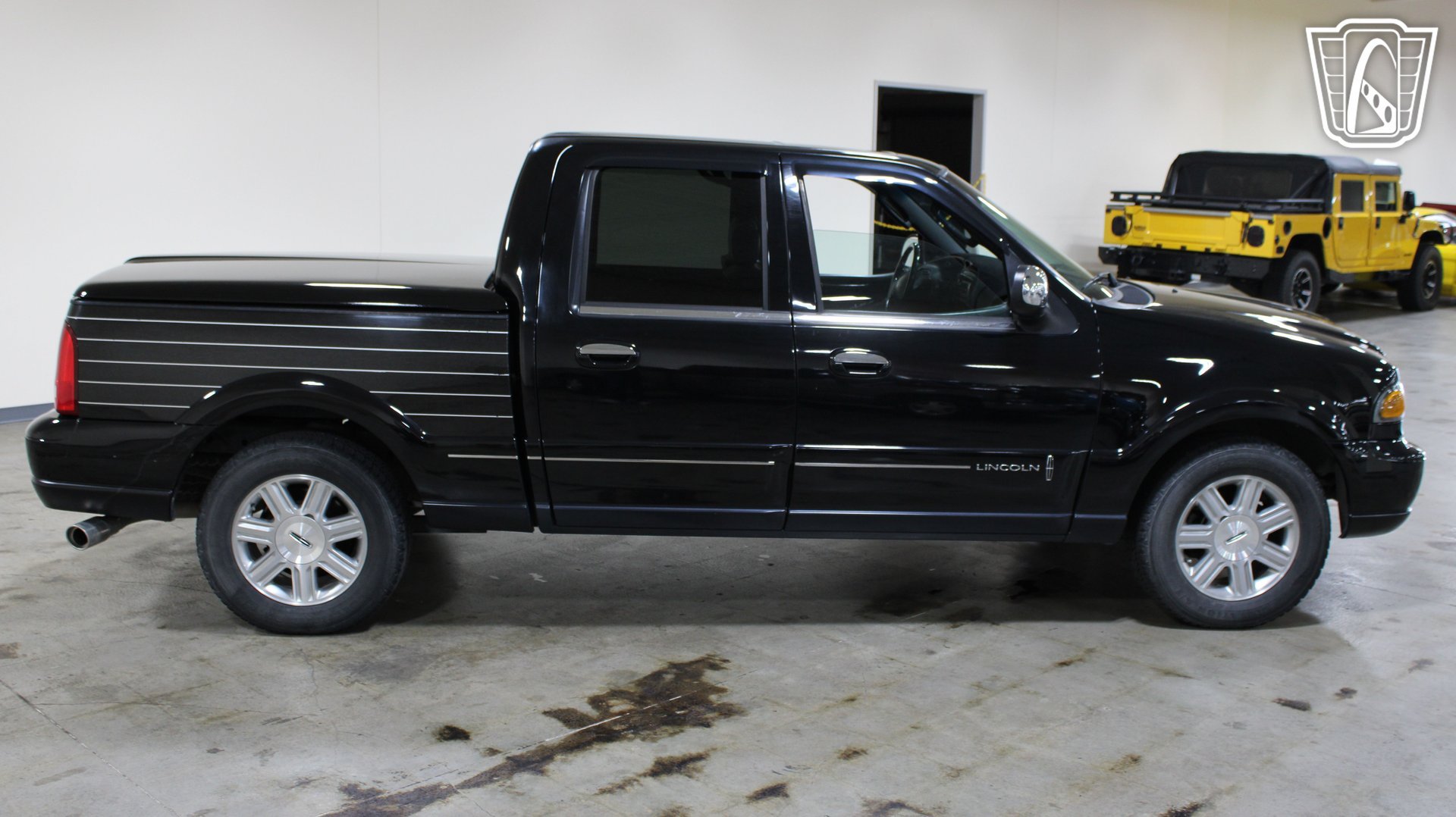 Used 2002 Lincoln Blackwood RWD image 36