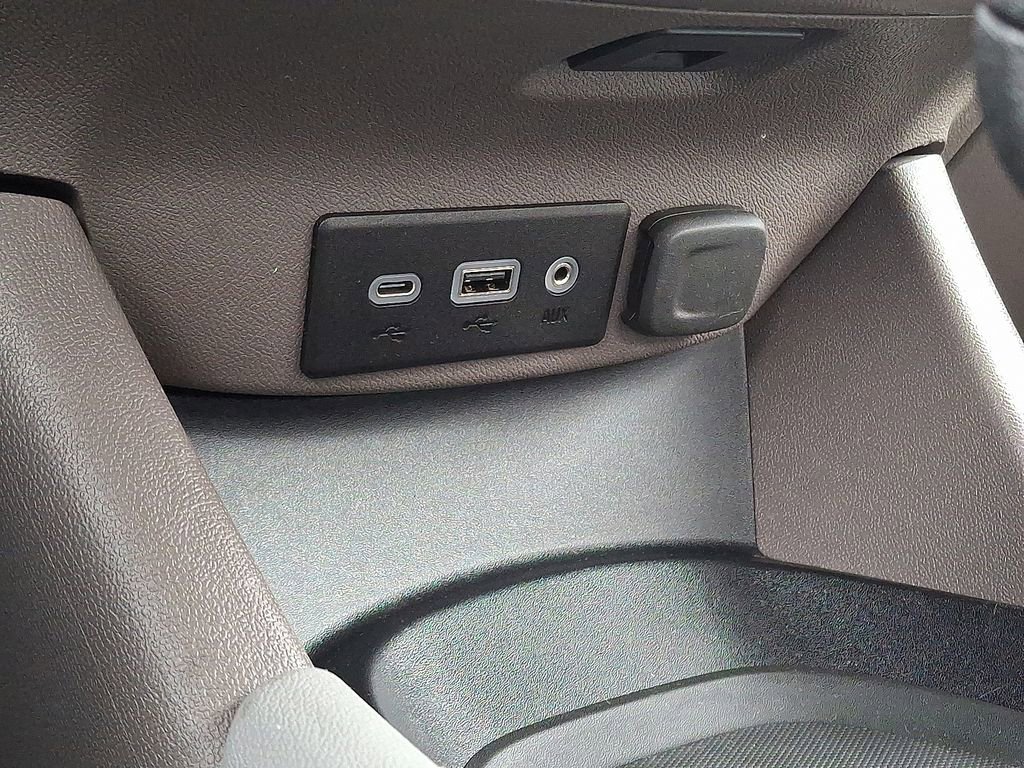 Used 2022 Chevrolet Malibu LS image 25