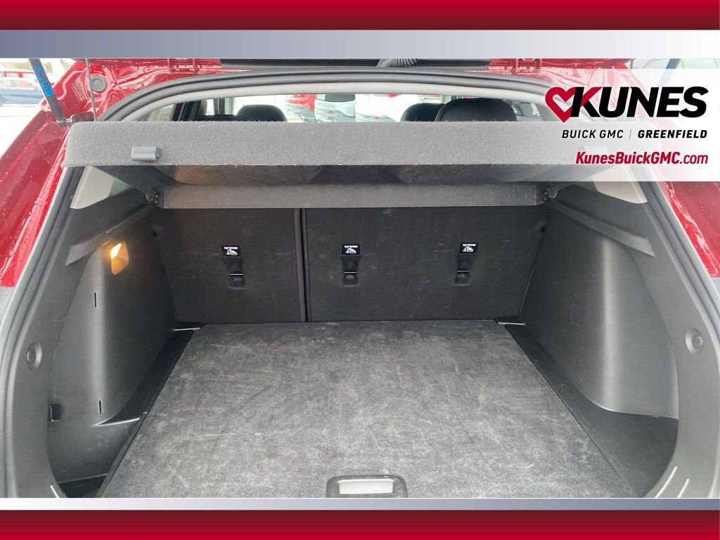 Used 2025 Chevrolet Trax LT image 31