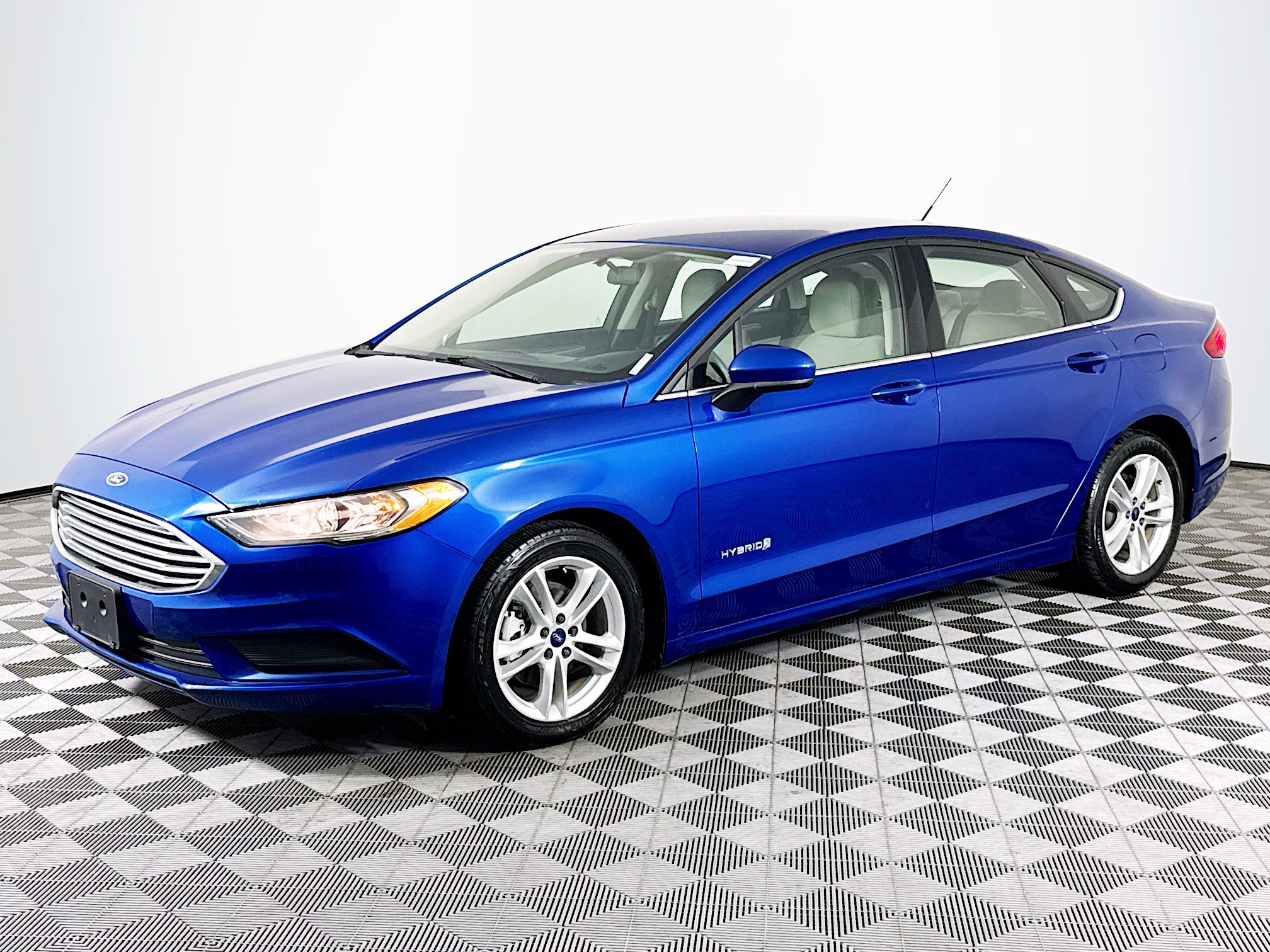 Used 2018 Ford Fusion S image 4
