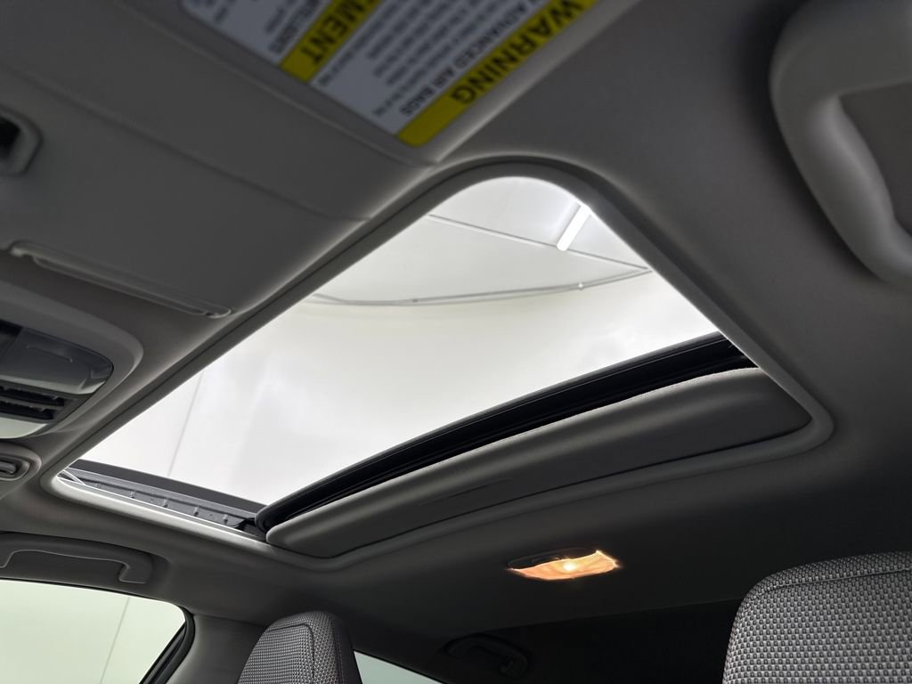 Used 2024 Subaru Crosstrek 2.0i Premium image 19