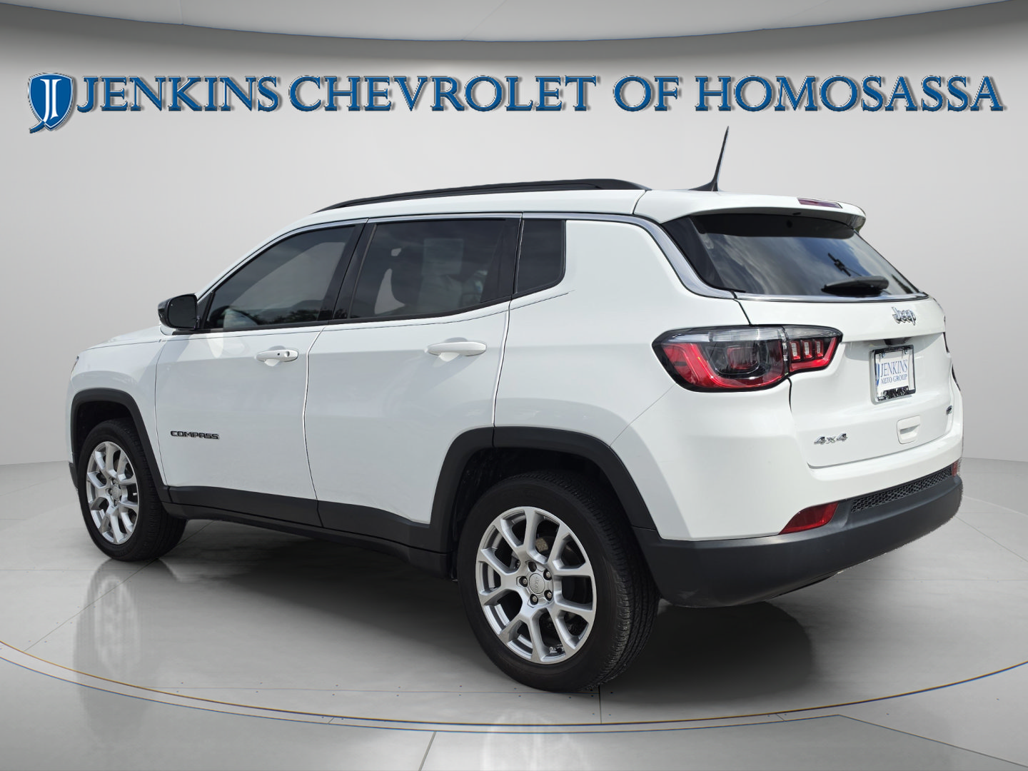 Used 2023 Jeep Compass Latitude AWD/4WD image 8
