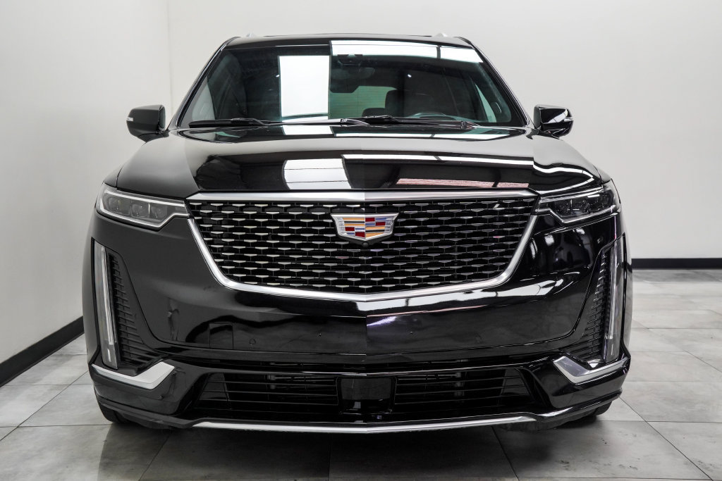 Used 2023 Cadillac XT6 Premium Luxury w/ Technology Package FWD image 7