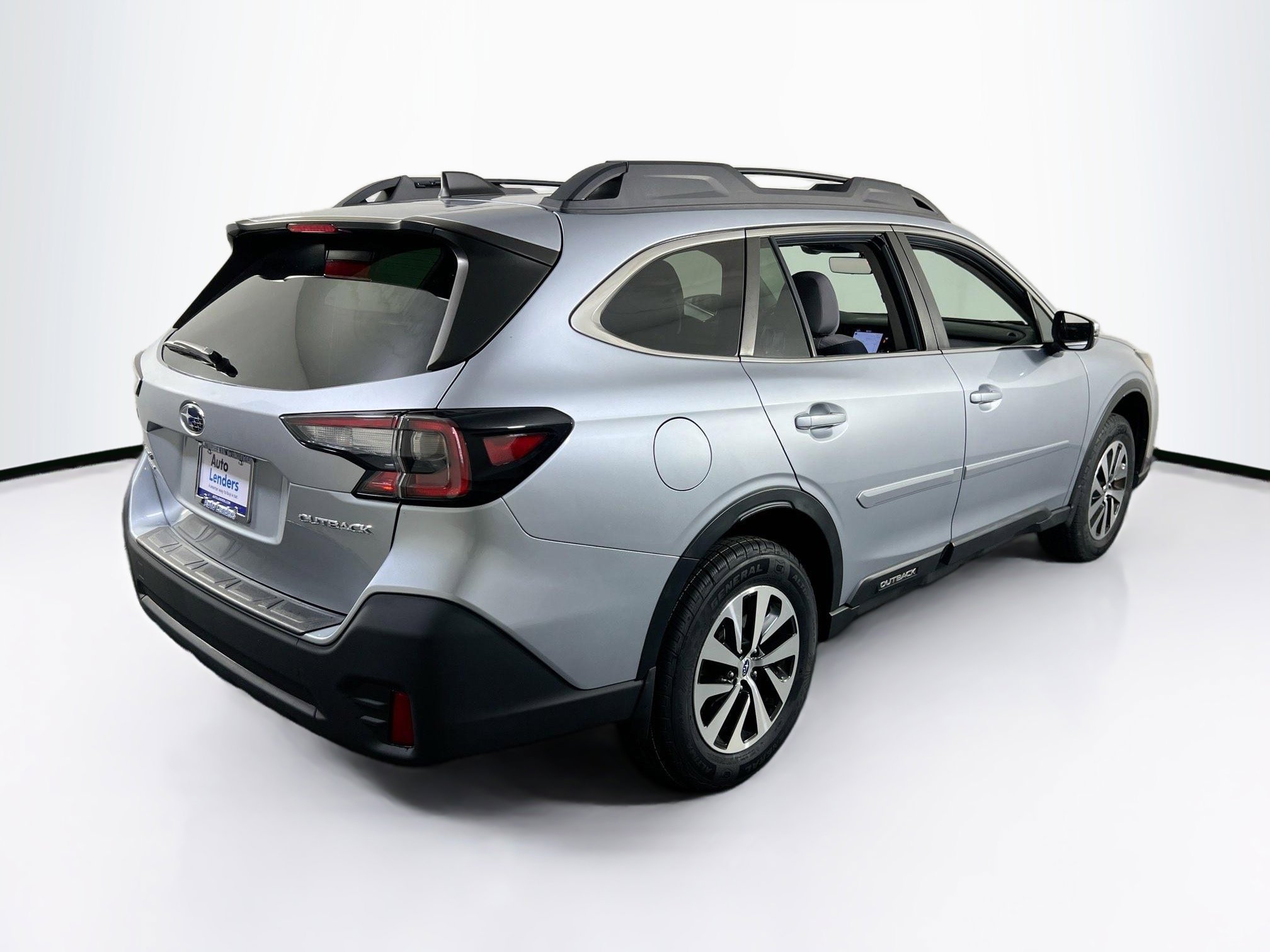 Used 2022 Subaru Outback Premium image 5