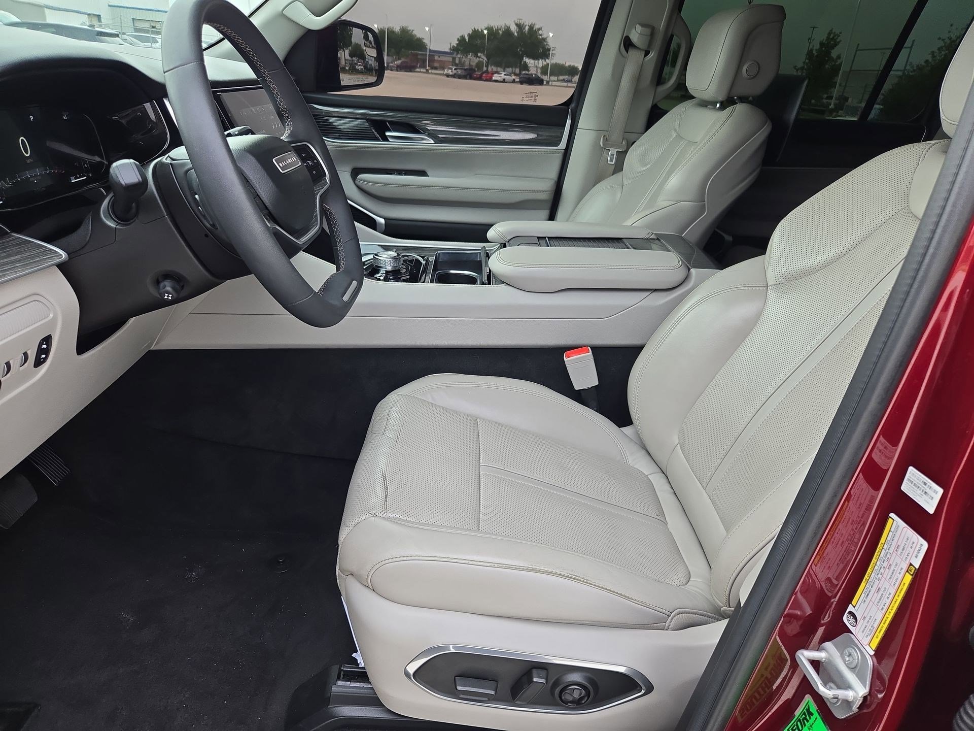 Used 2022 Jeep Wagoneer Series III w/ Rear Seat Video Group 1 AWD/4WD image 15