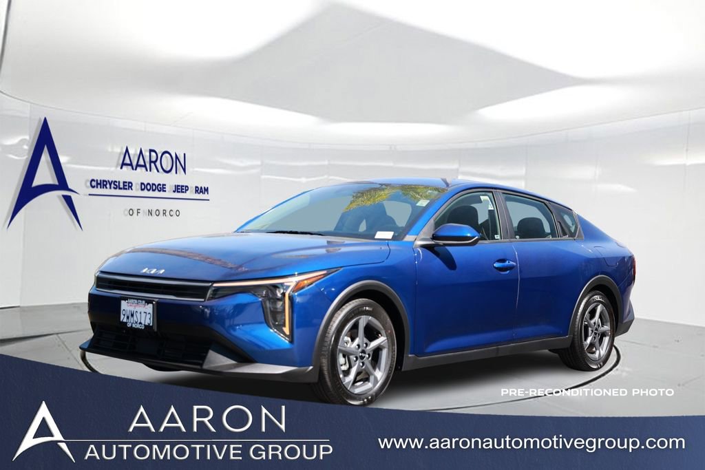 Used 2025 Kia K4 LXS image 1