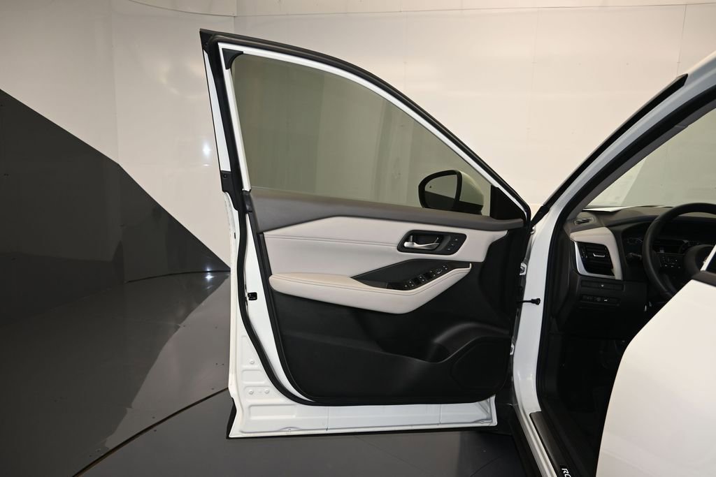 Certified 2023 Nissan Rogue SL FWD image 10