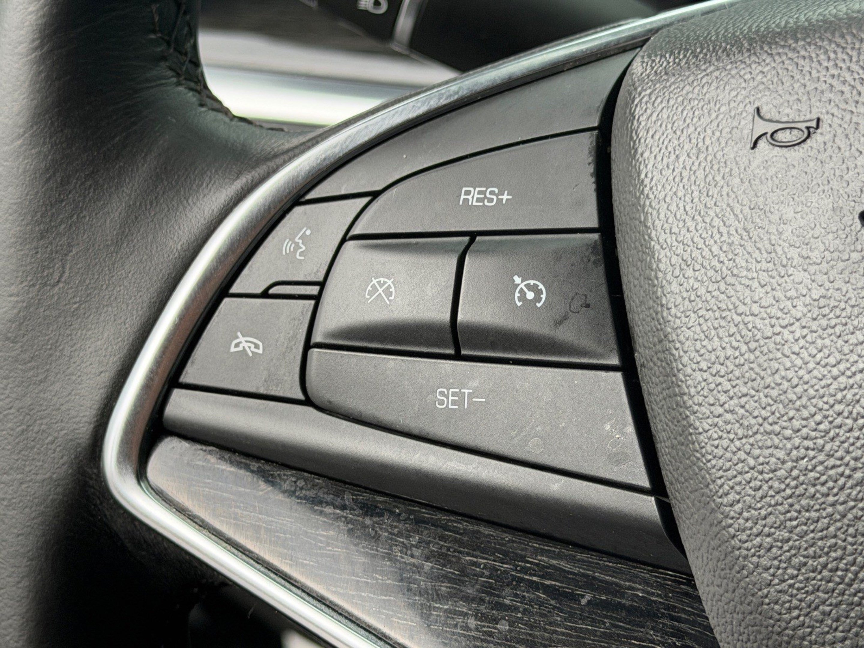 Used 2023 Cadillac XT5 Premium Luxury w/ Technology Package FWD image 43