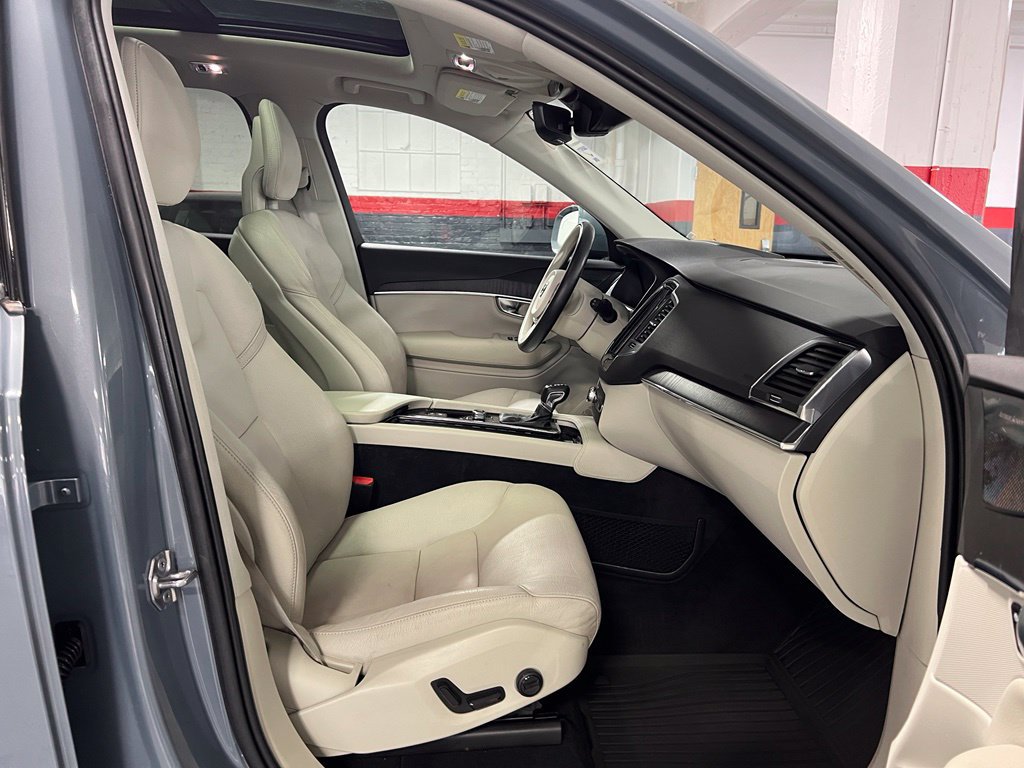 Used 2020 Volvo XC90 T6 Momentum w/ Protection Package Premier AWD/4WD image 24