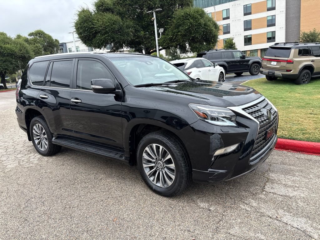 Certified 2022 Lexus GX 460 Luxury w/ Off Road Package AWD/4WD image 7