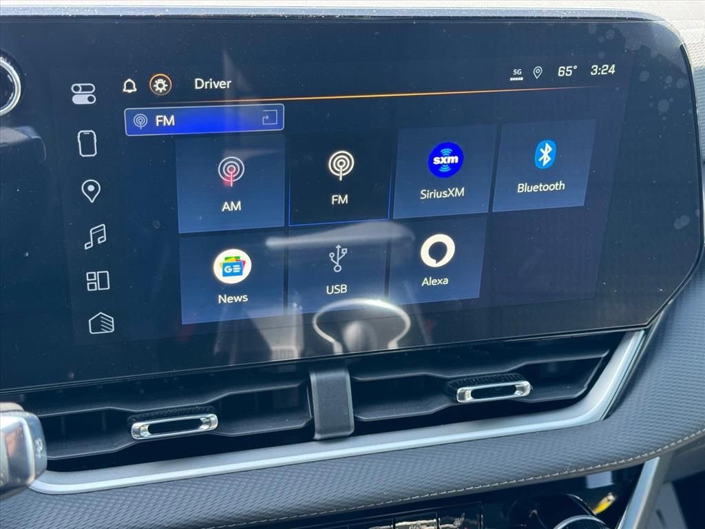 Used 2025 Chevrolet Equinox LT image 23