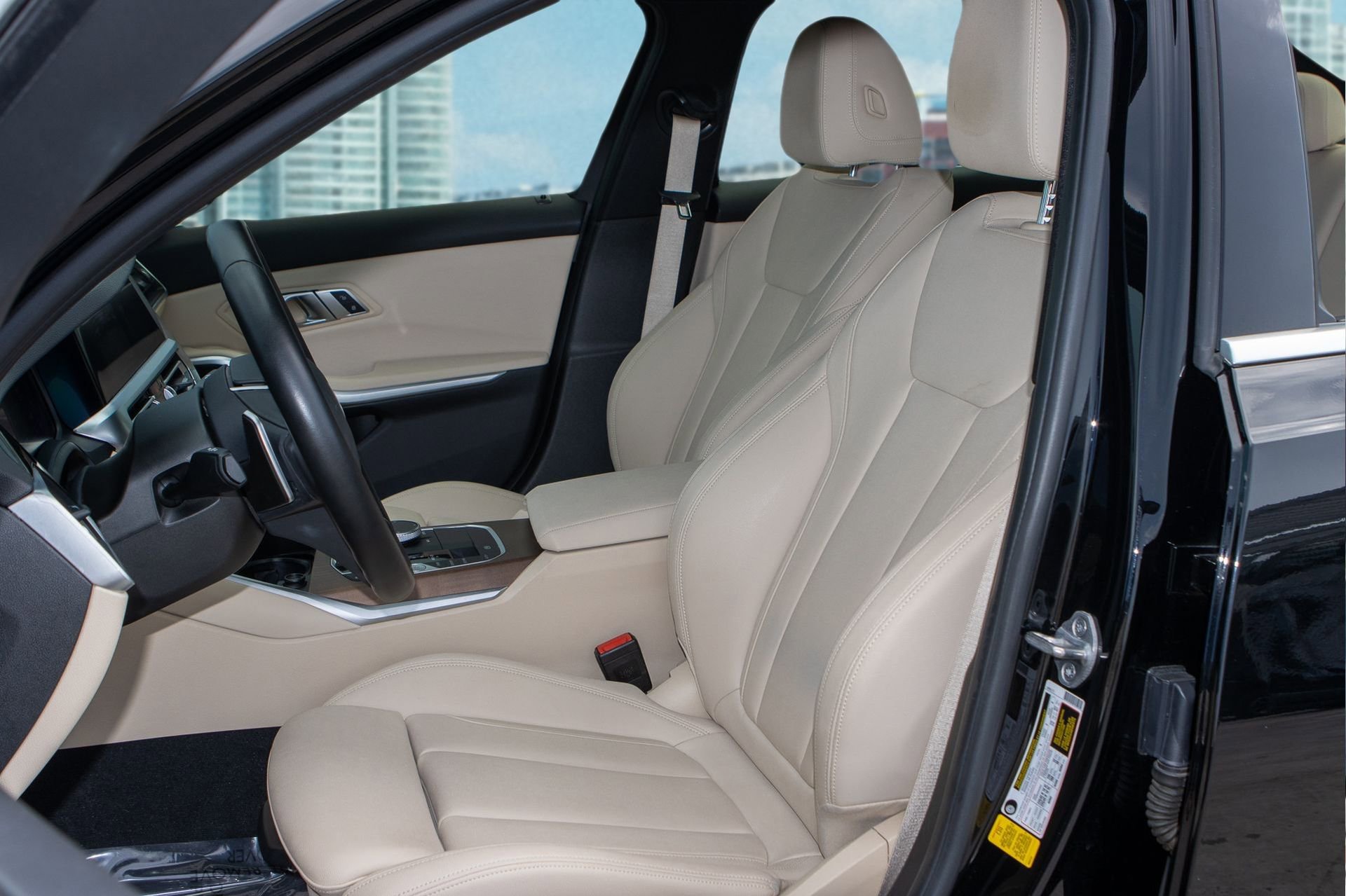 Used 2020 BMW 330i Sedan w/ Convenience Package image 15