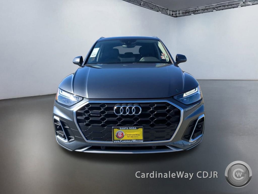 Used 2023 Audi Q5 2.0T Premium w/ Convenience Package image 2
