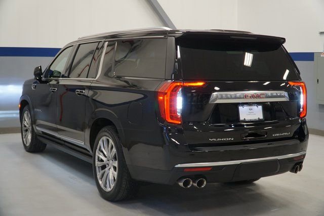 Used 2024 GMC Yukon XL Denali w/ Denali Reserve Package image 3