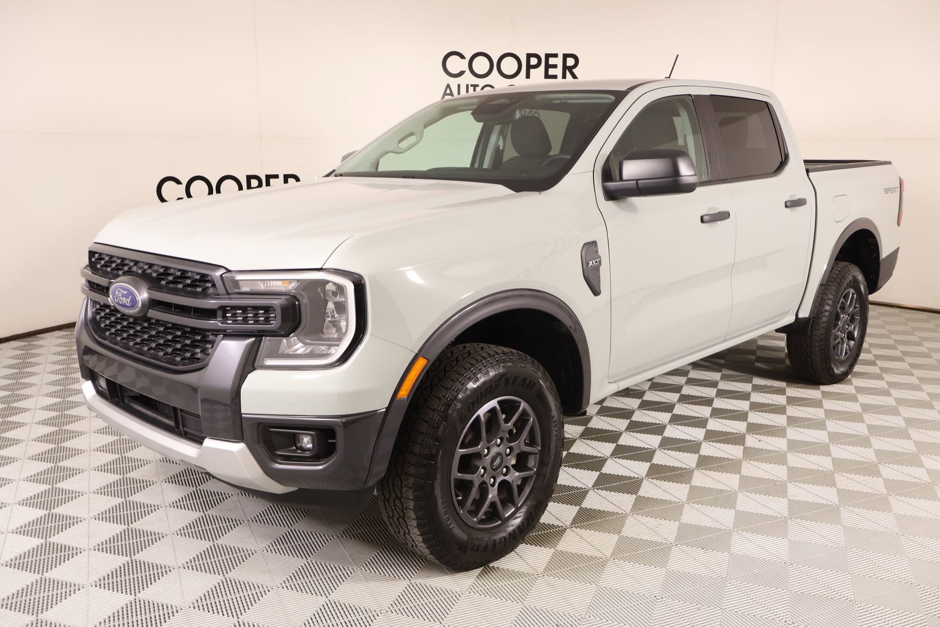 Used 2024 Ford Ranger XLT w/ Equipment Group 301A High RWD image 11