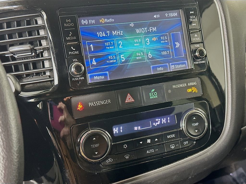 Used 2018 Mitsubishi Outlander ES image 18