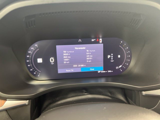 Certified 2024 Volvo XC60 B5 Plus w/ Protection Package Premier AWD/4WD image 18