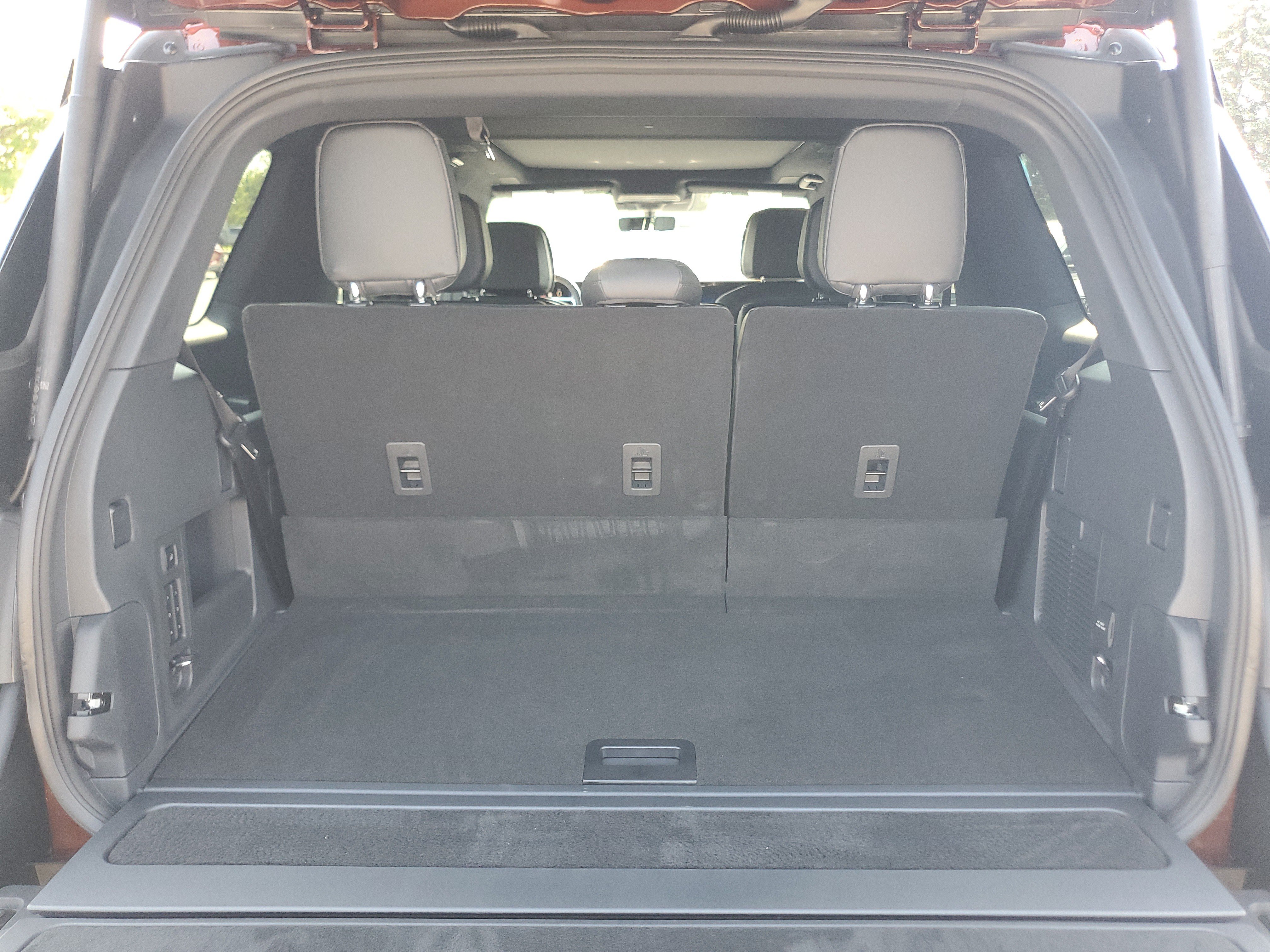 New 2027 Lincoln Navigator Reserve w/ Jet Appearance Package AWD/4WD image 32