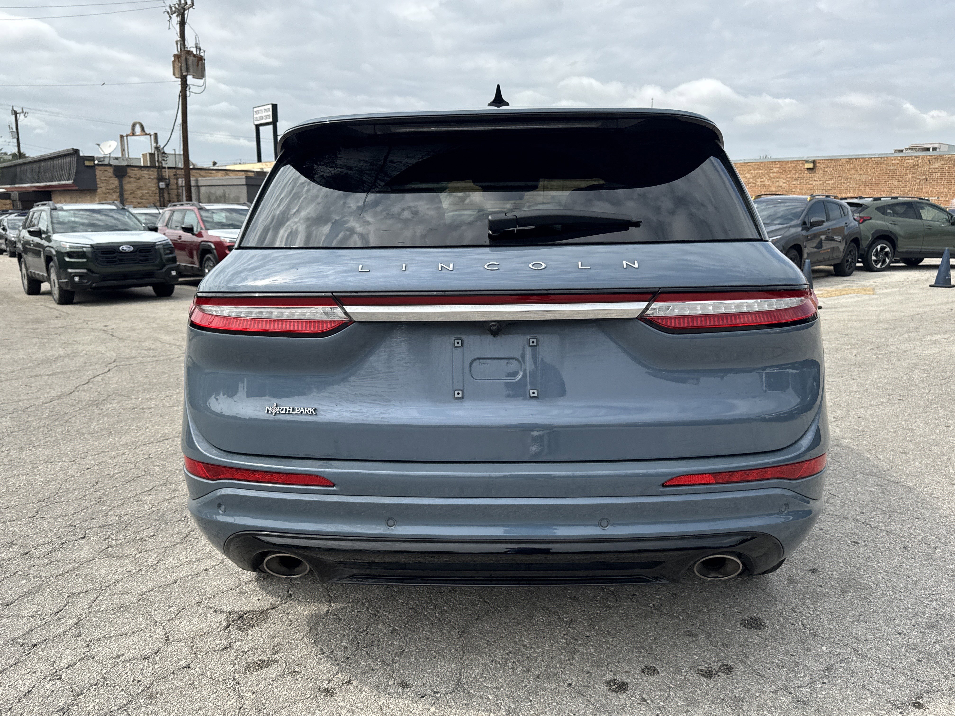 Used 2023 Lincoln Corsair Reserve w/ Equipment Group 201A FWD image 4