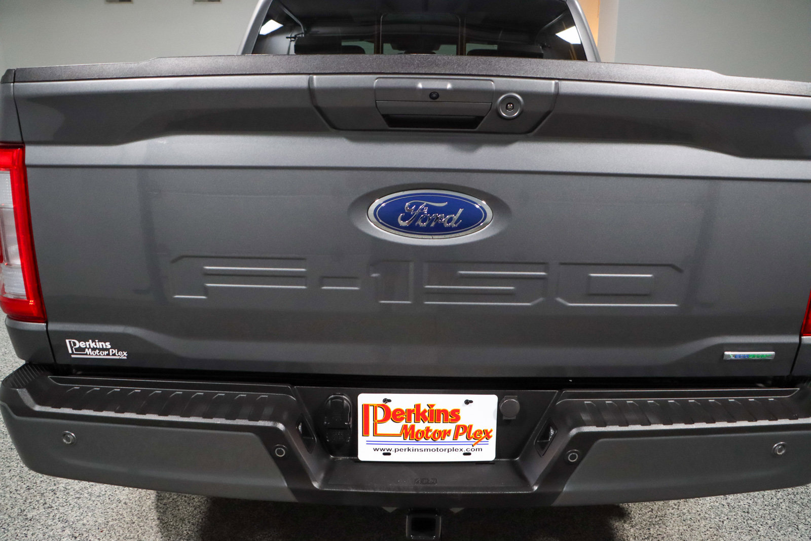 Used 2023 Ford F150 Lariat w/ Equipment Group 502A High image 8