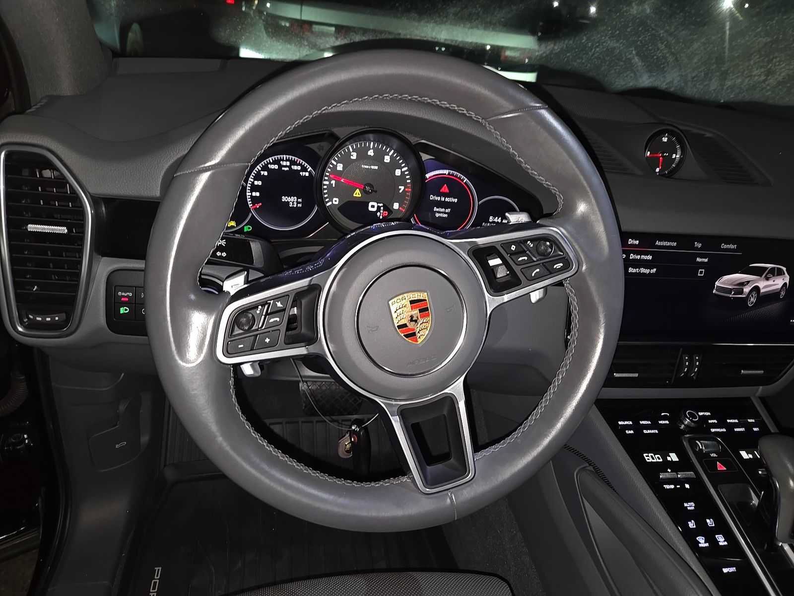 Used 2023 Porsche Cayenne Platinum Edition w/ Premium Package Plus AWD/4WD image 7