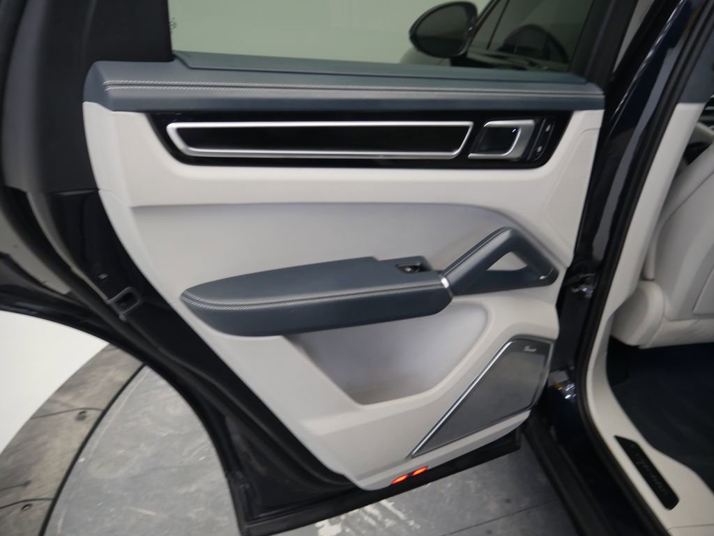 Certified 2023 Porsche Cayenne GTS AWD/4WD image 21