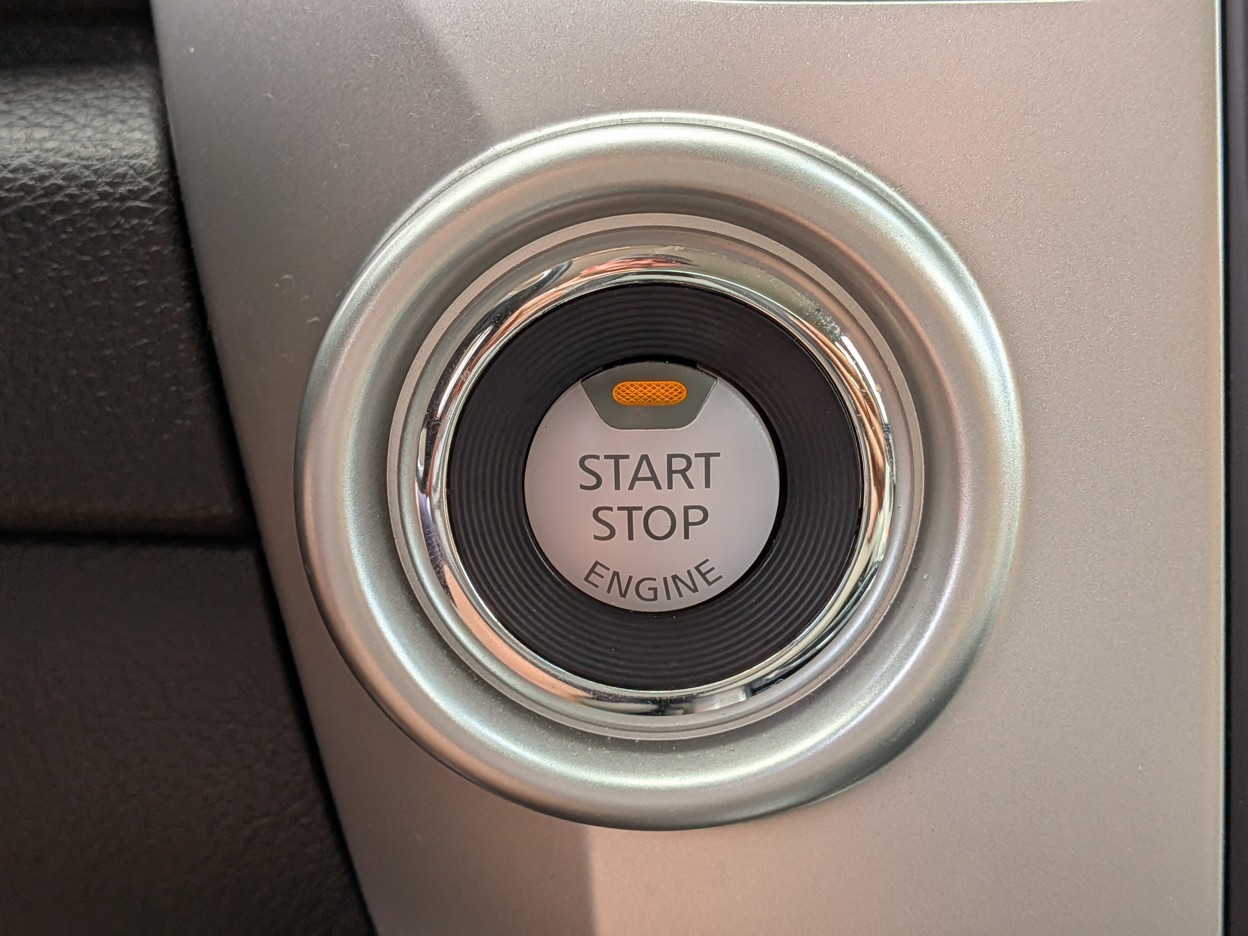 Used 2021 Nissan Titan SV w/ SV Convenience Package image 29