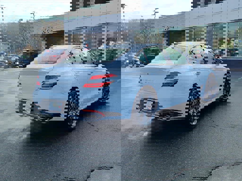 Used 2024 Genesis G70 2.5T w/ Sport Prestige Package image 5