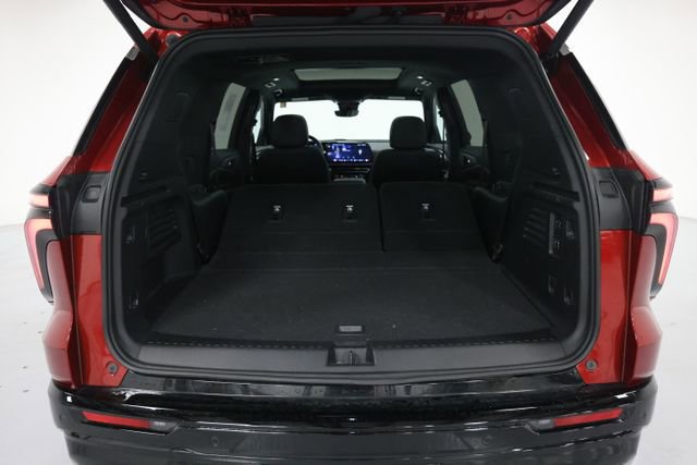 Used 2024 Chevrolet Traverse RS AWD/4WD image 12