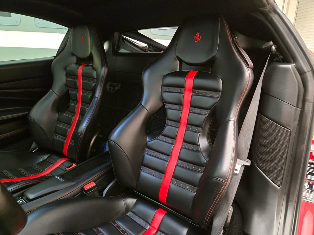 Used 2020 Ferrari F8 Tributo image 28