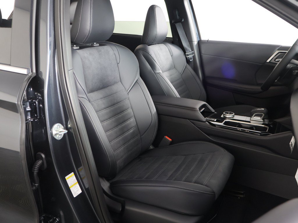 New 2026 Mitsubishi Outlander LE FWD image 31