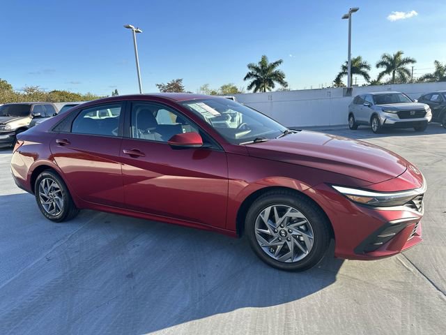 Used 2024 Hyundai Elantra SEL image 33
