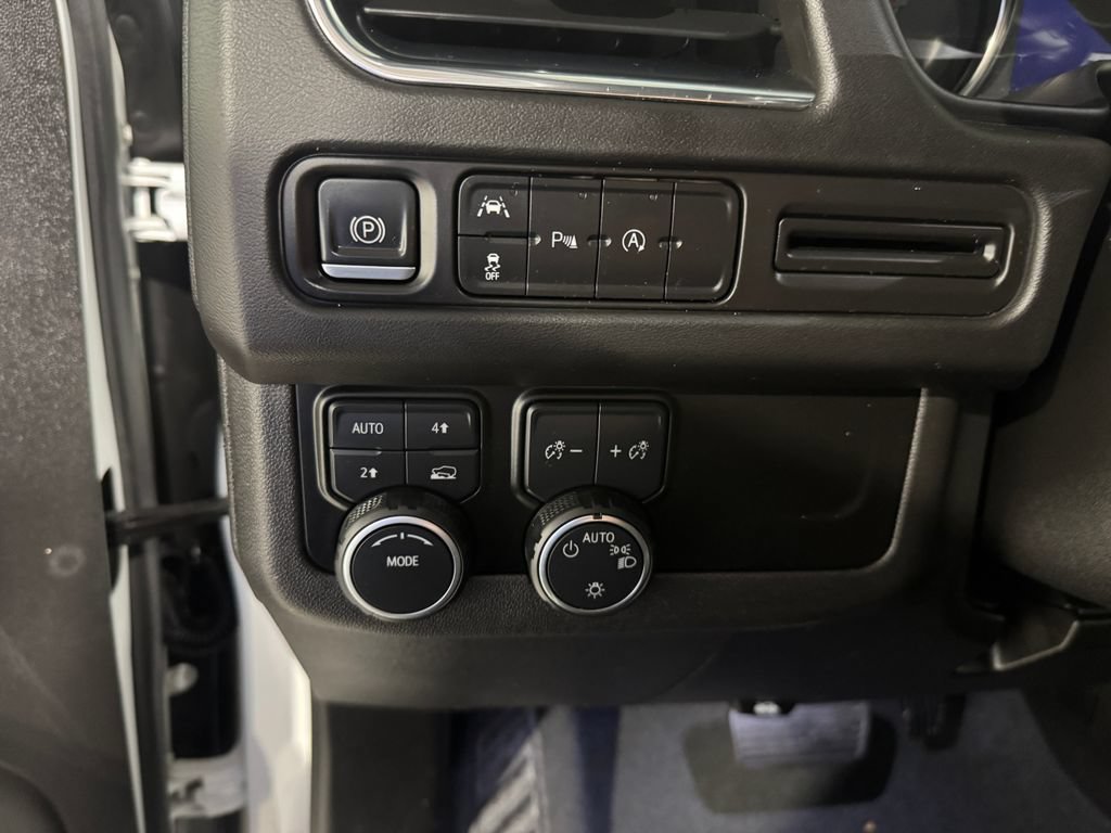 Used 2023 Chevrolet Tahoe LS AWD/4WD image 37