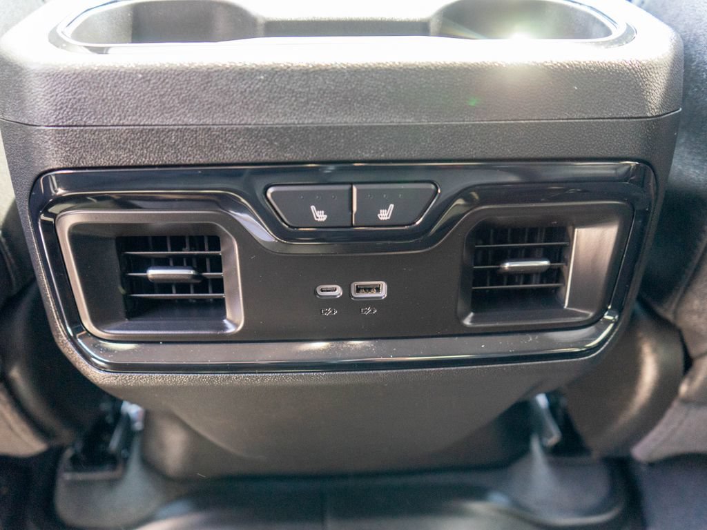 Used 2025 GMC Sierra 1500 AT4 w/ AT4 Premium Package AWD/4WD image 14