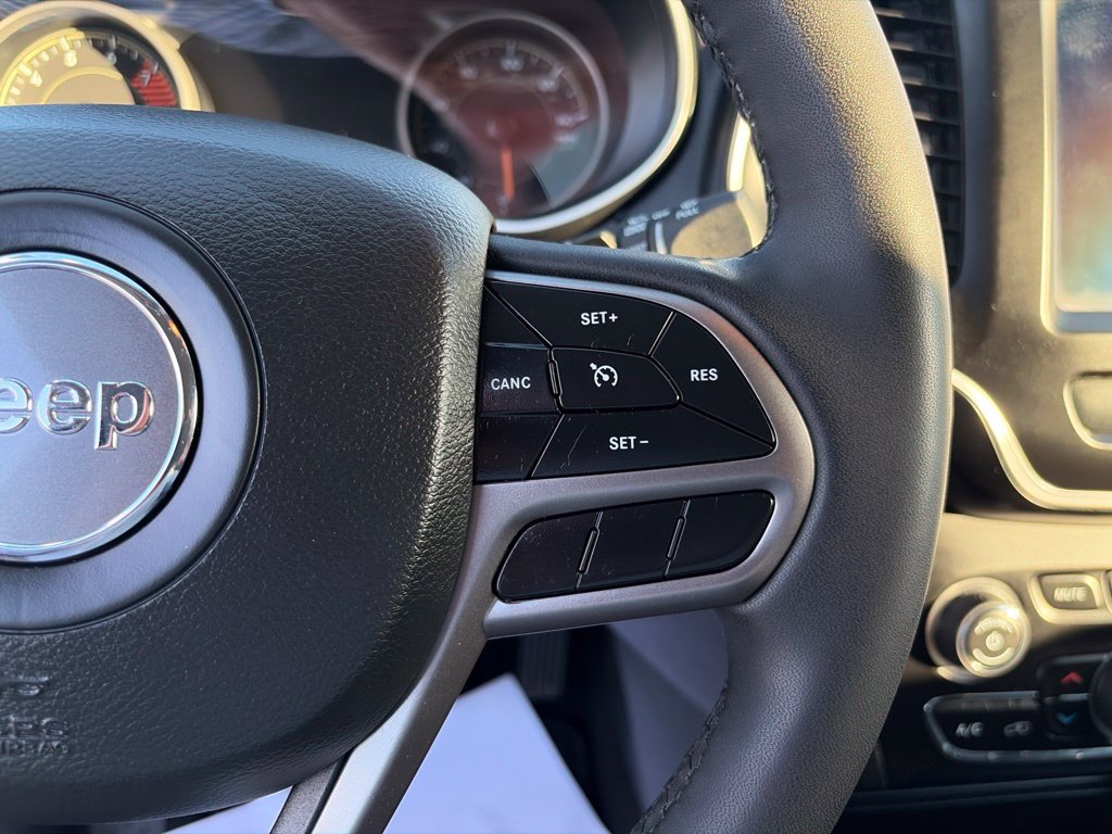 Certified 2022 Jeep Cherokee Latitude Lux AWD/4WD image 28