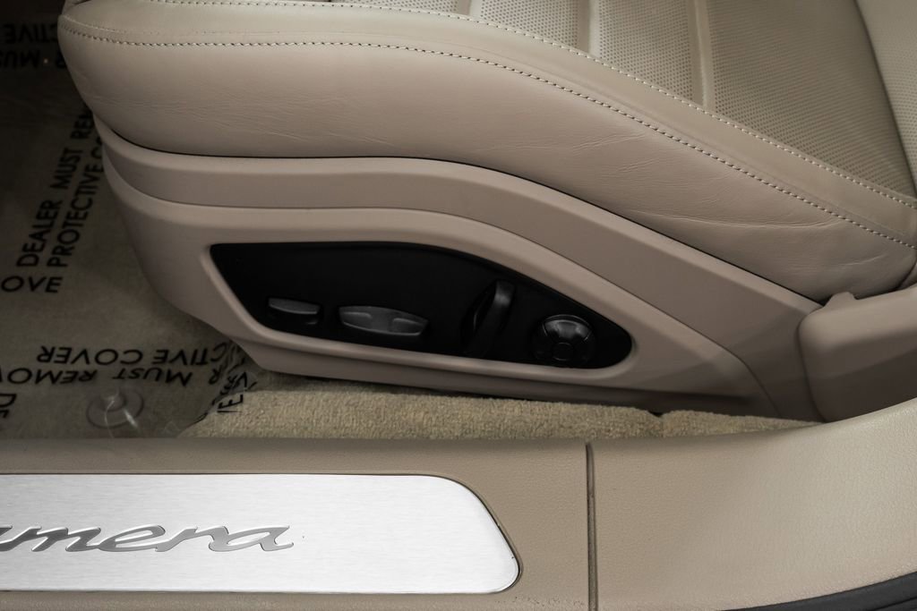 Used 2024 Porsche Panamera 4 image 44