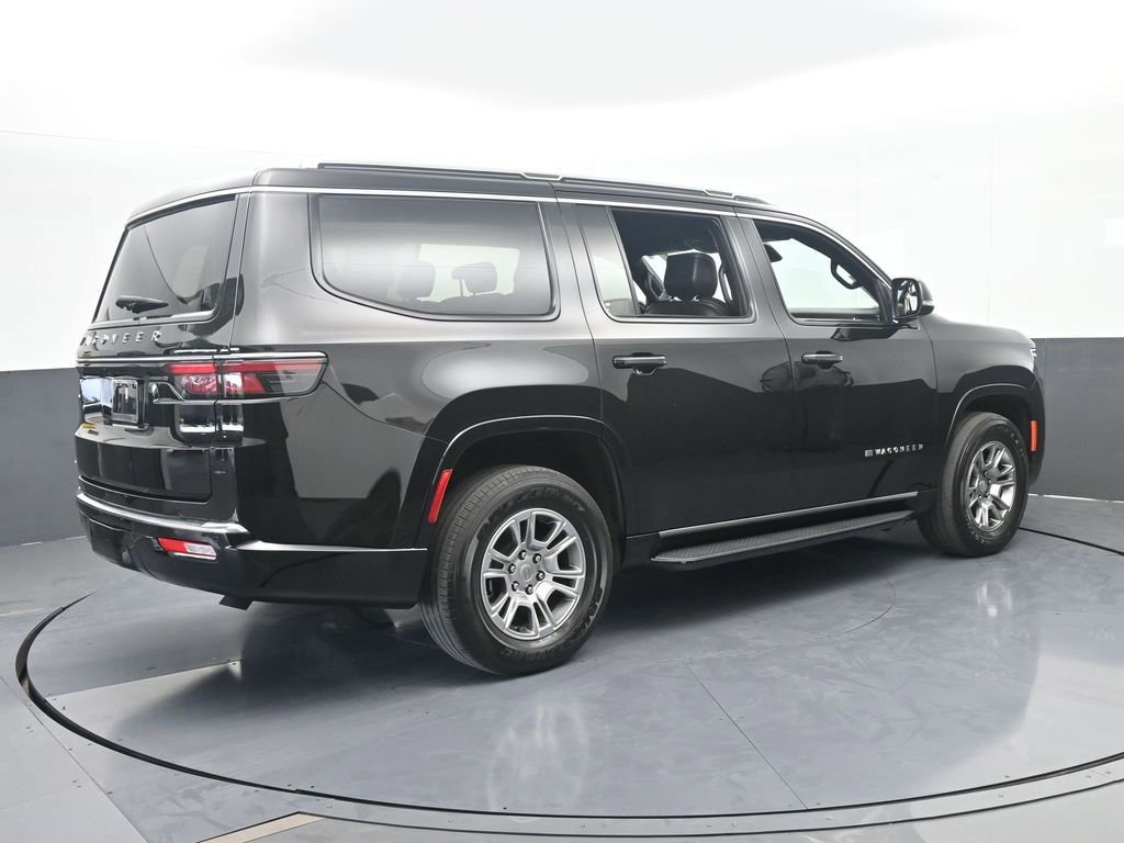 Used 2023 Jeep Wagoneer 4WD image 6