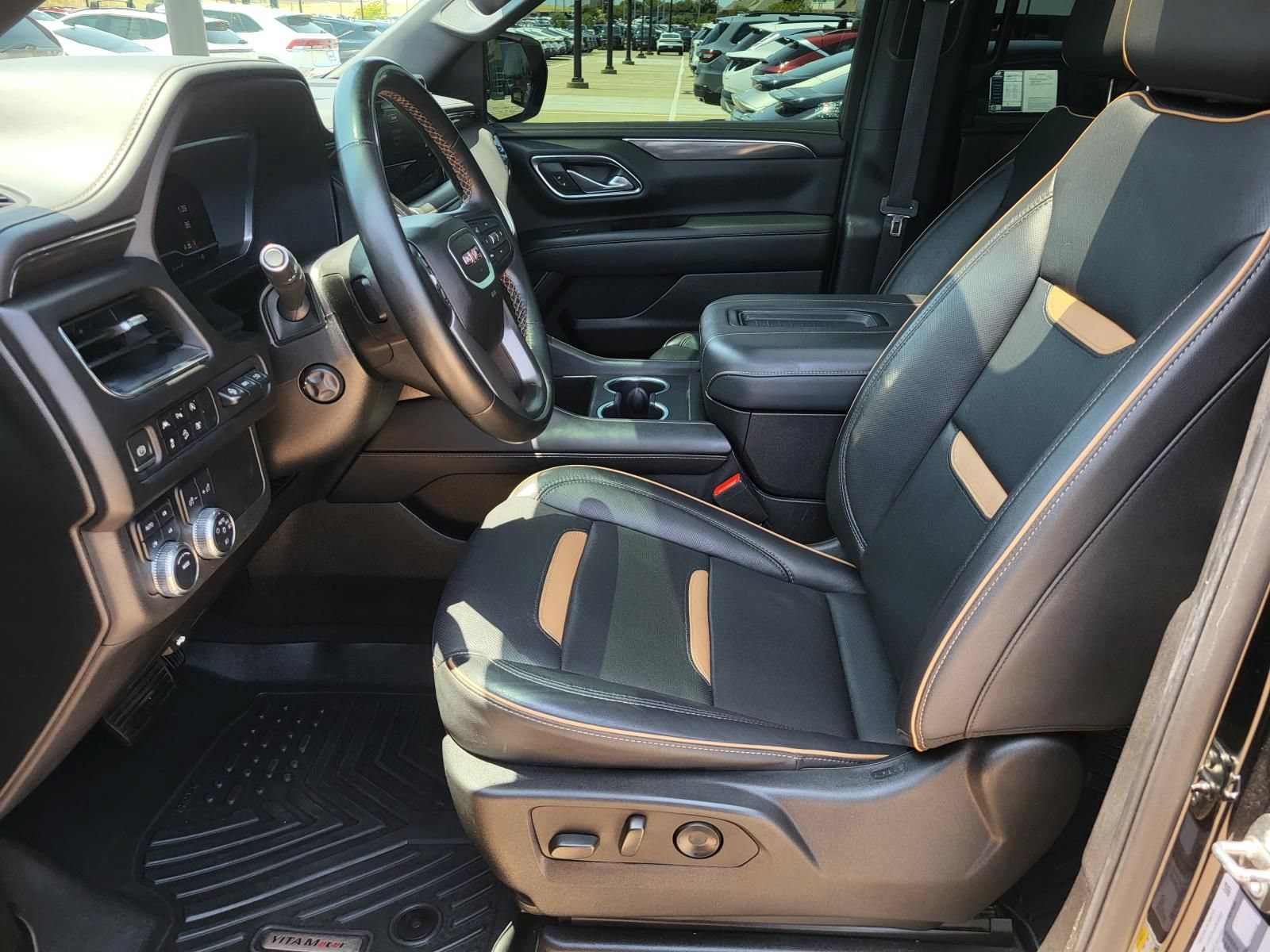 Used 2023 GMC Yukon AT4 w/ AT4 Premium Package AWD/4WD image 21