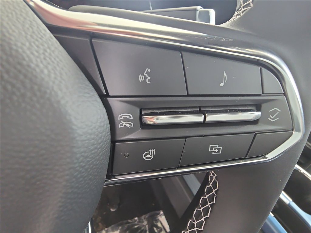 New 2026 Chevrolet Equinox EV LT image 34