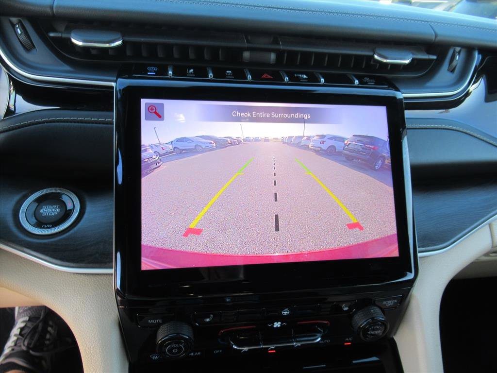 Used 2022 Jeep Grand Cherokee Limited 4xe image 25