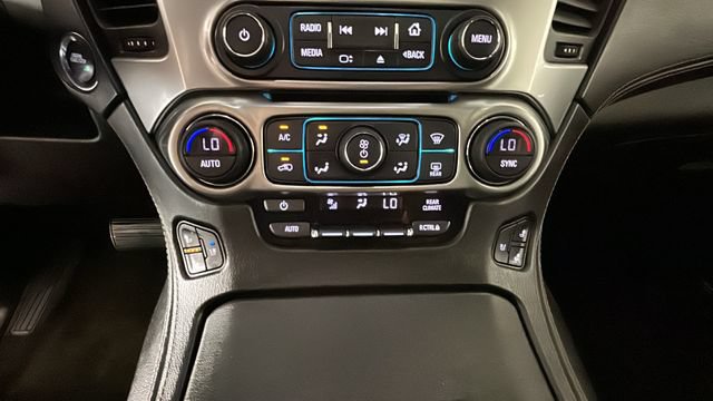 Used 2017 Chevrolet Suburban Premier AWD/4WD image 22